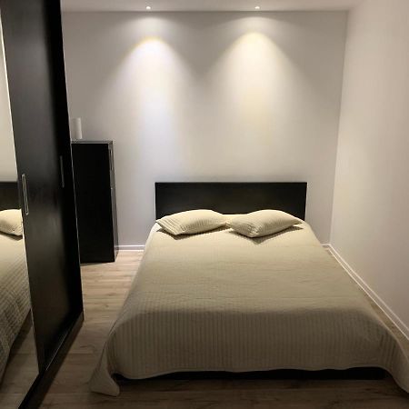 Apartment City Center Piteşti Exteriér fotografie